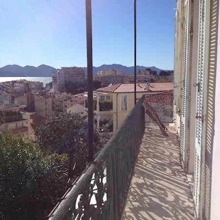 Vue Mer Jardin Chateau Plages Palais Des Festivals Lumineux Et Spacieux Au Calme 戛纳